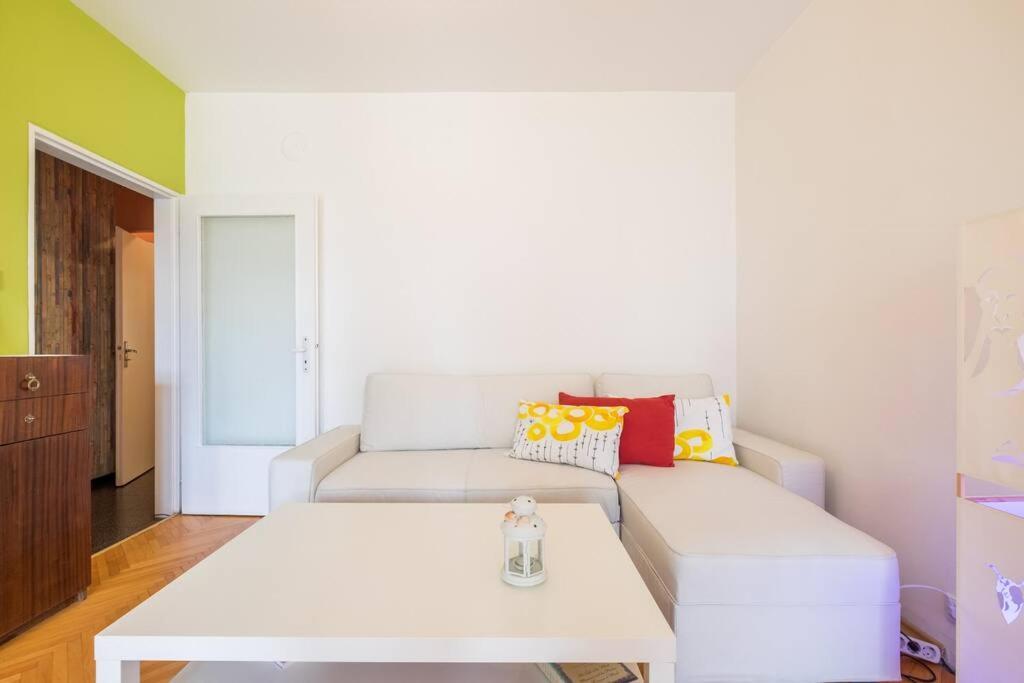 Beautiful Flat In Central Location By Flat Mаnager Sofia Exterior foto